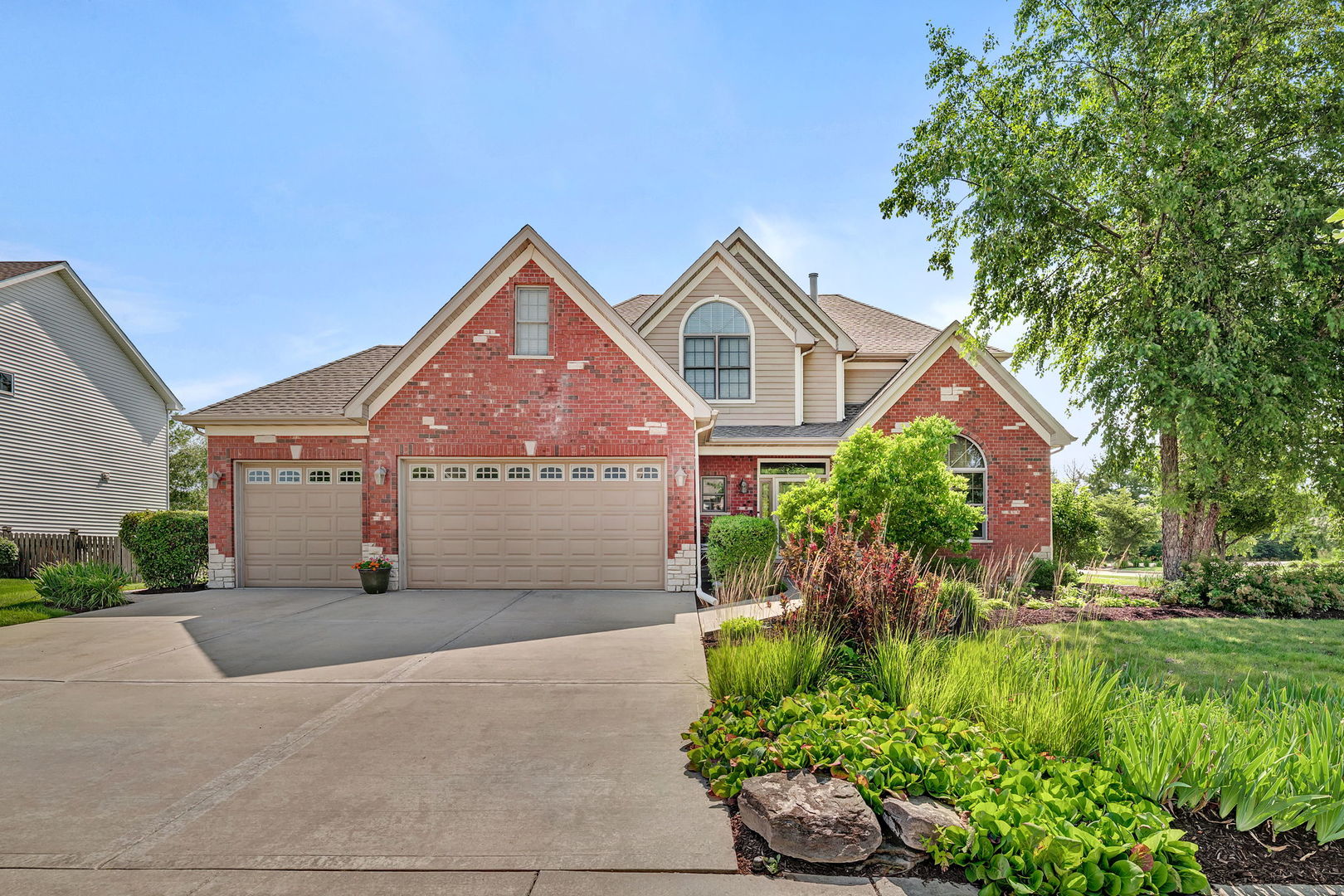 529 E Hunter Lane, Minooka, IL 60447 — photo 2