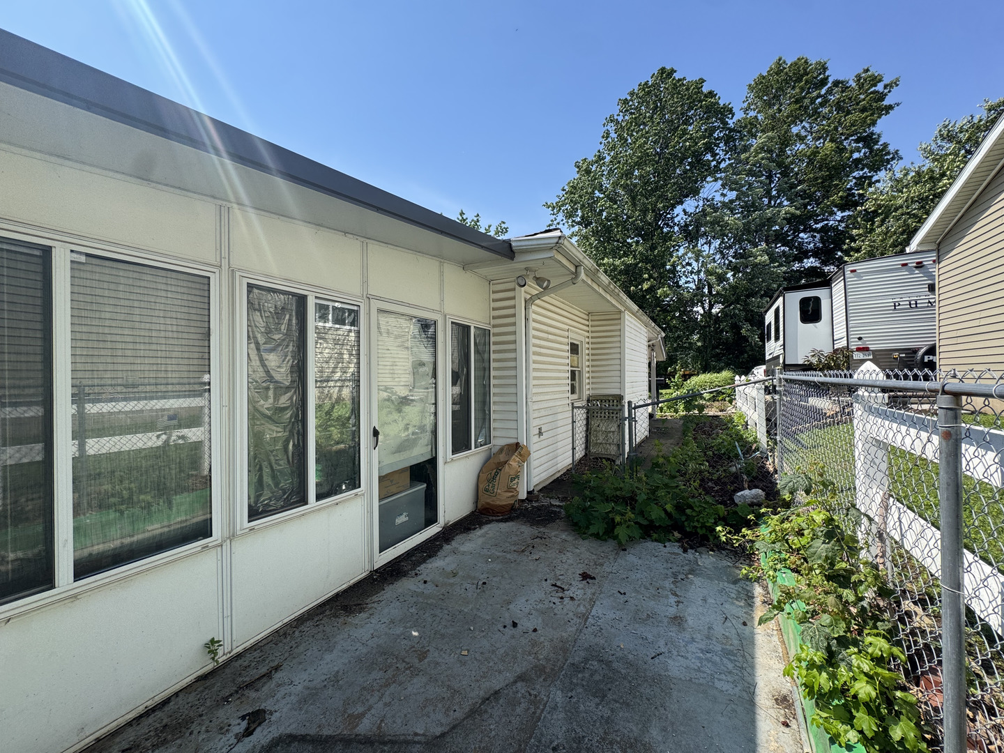 1008 W Jay Street — photo