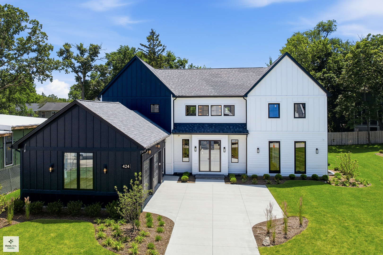 424 Forest Edge Drive — photo