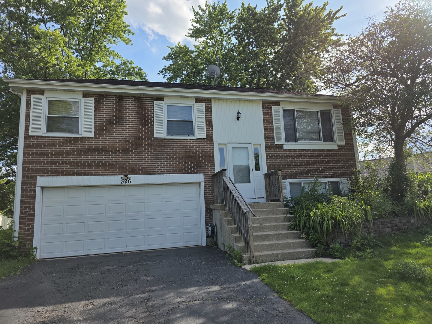 396 Woodhollow Lane — photo