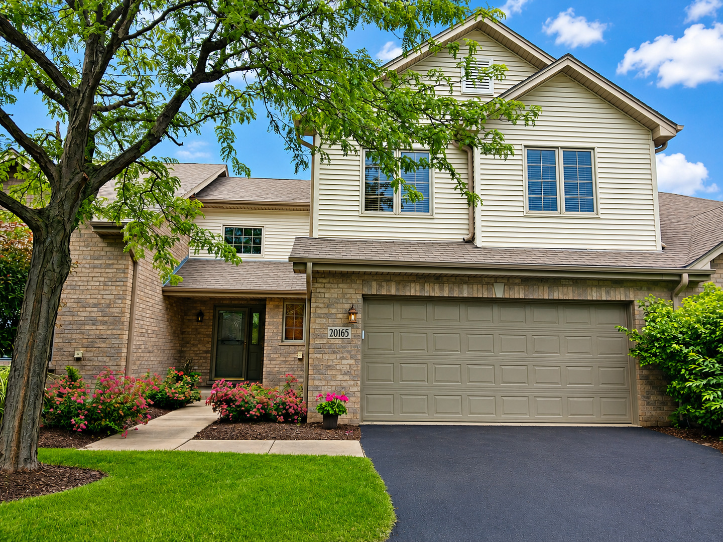 20165 Crystal Lake Way — photo