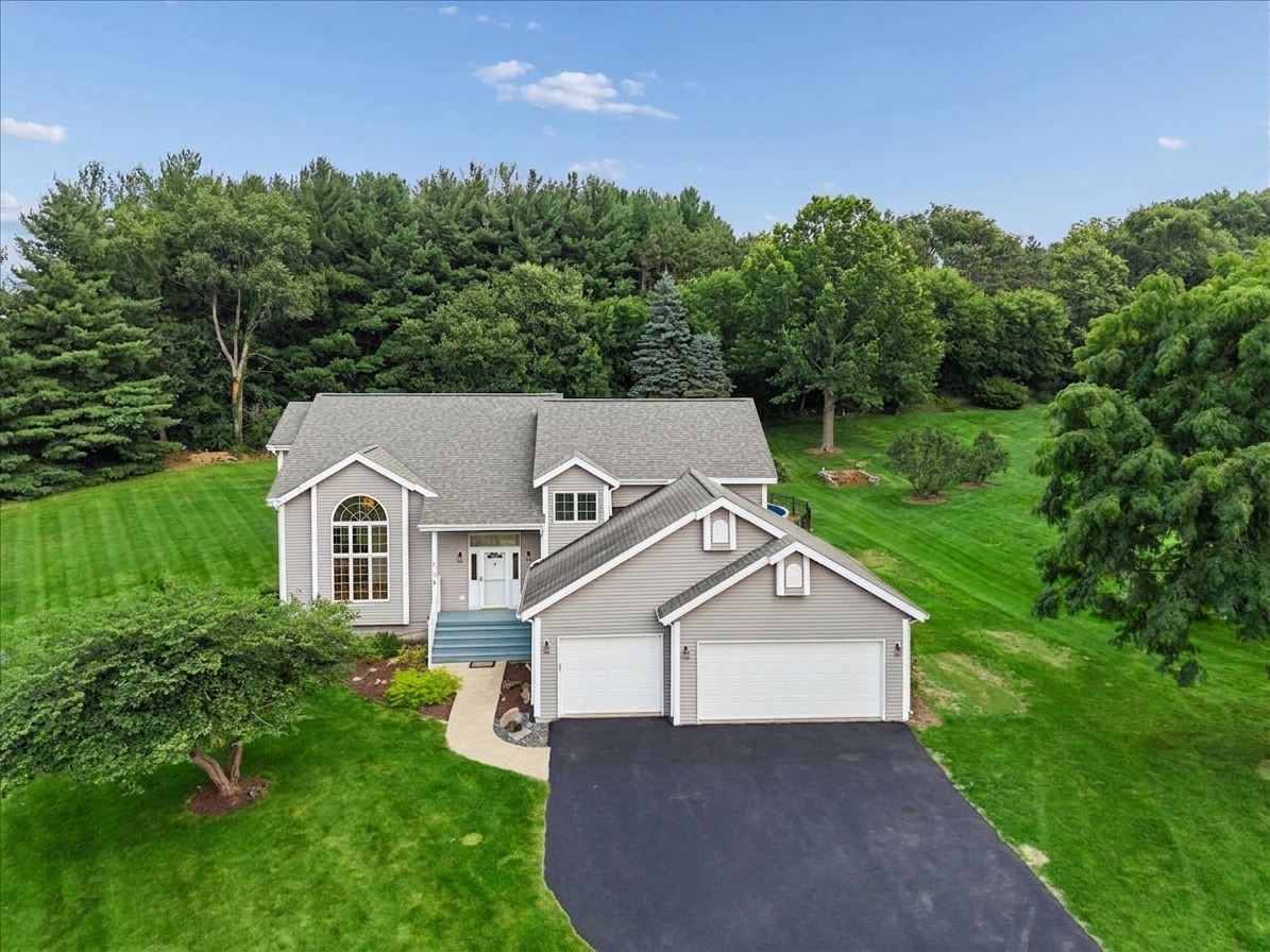 539 Creekview Lane — photo