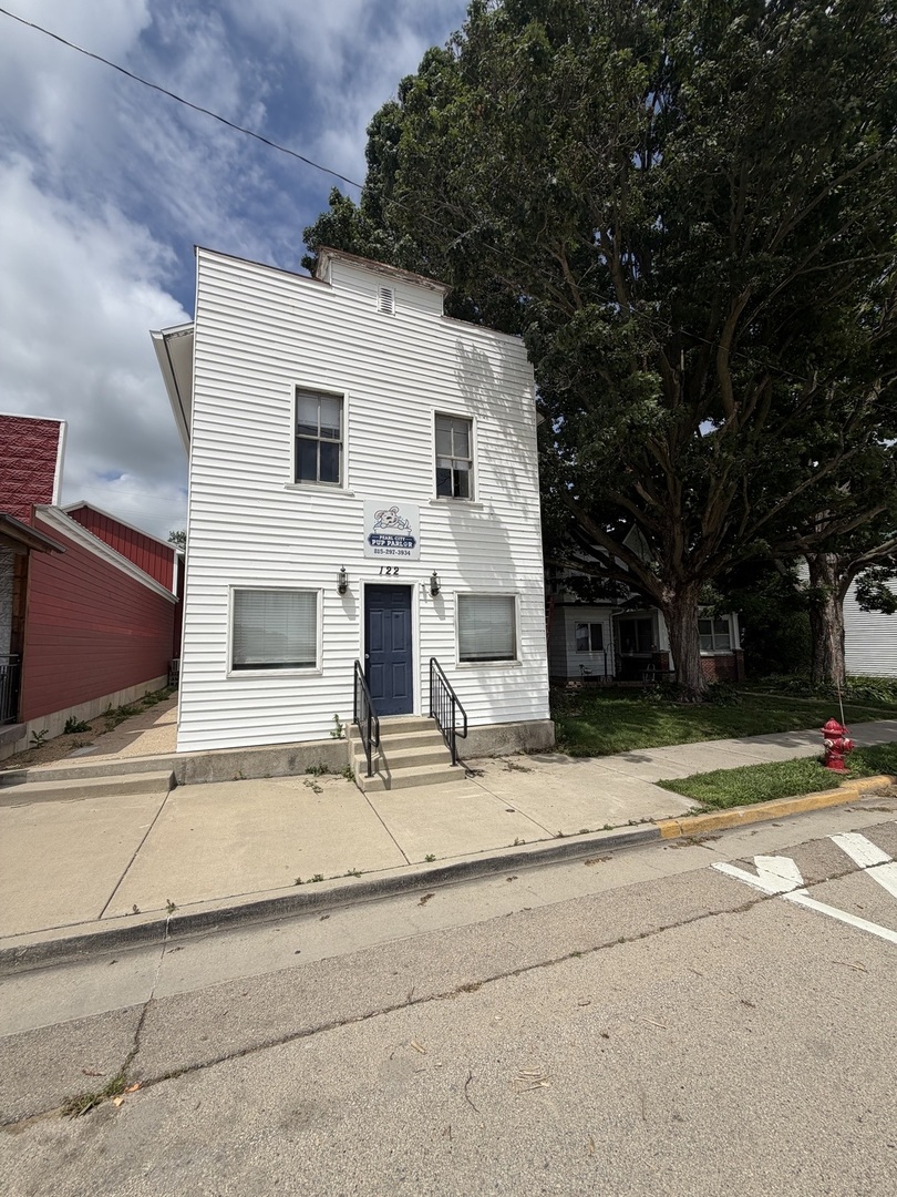 122 S Main Street — photo