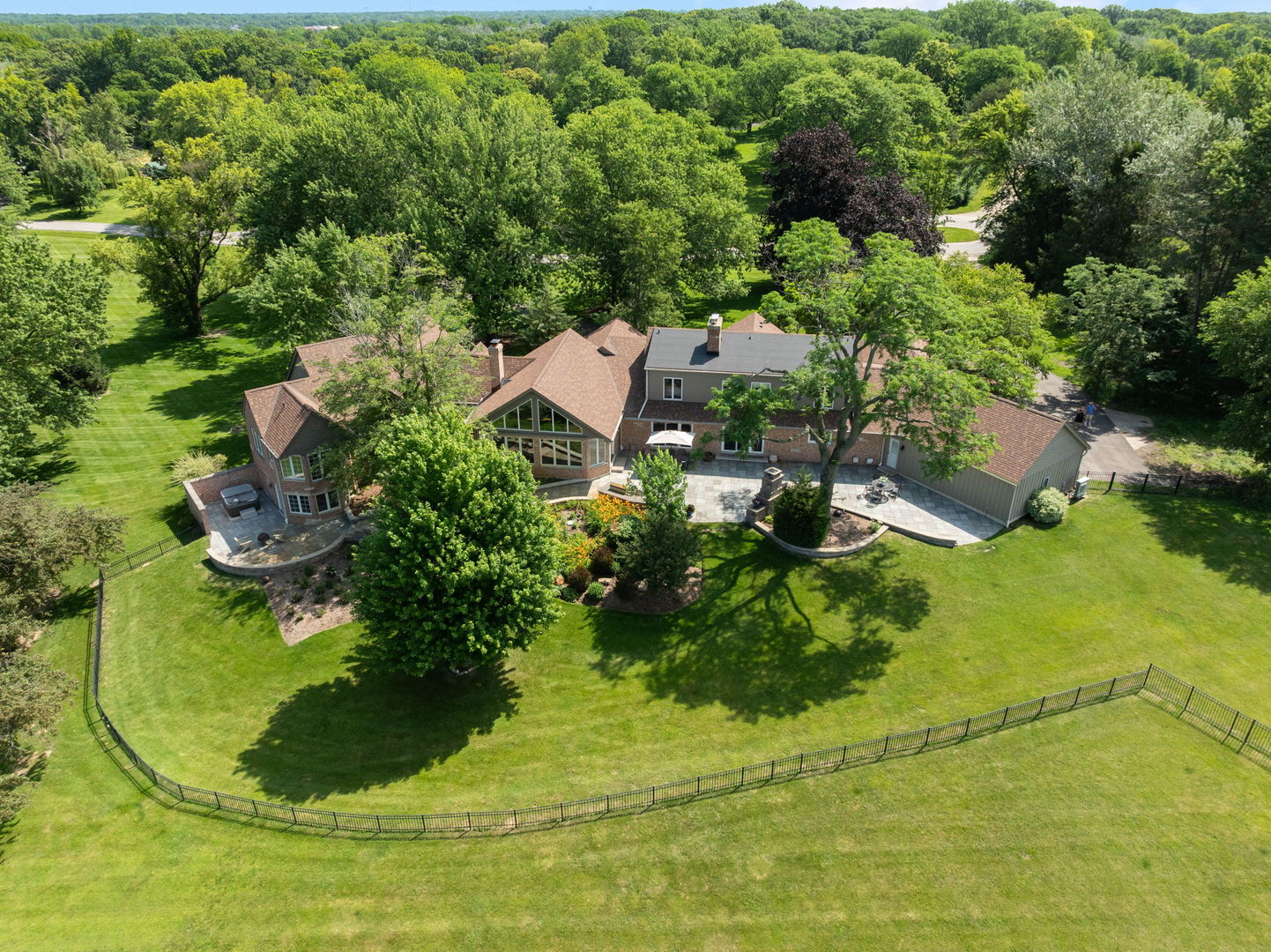 419 Caesar Drive, Barrington Hills, IL 60010 — photo 2