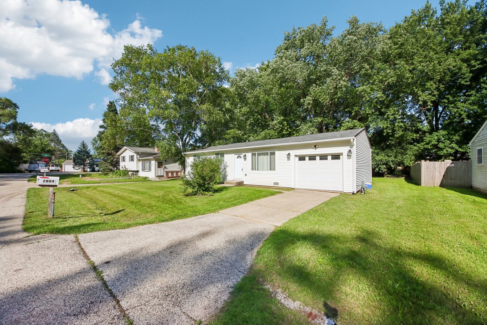 2804 Old Oak Drive — photo
