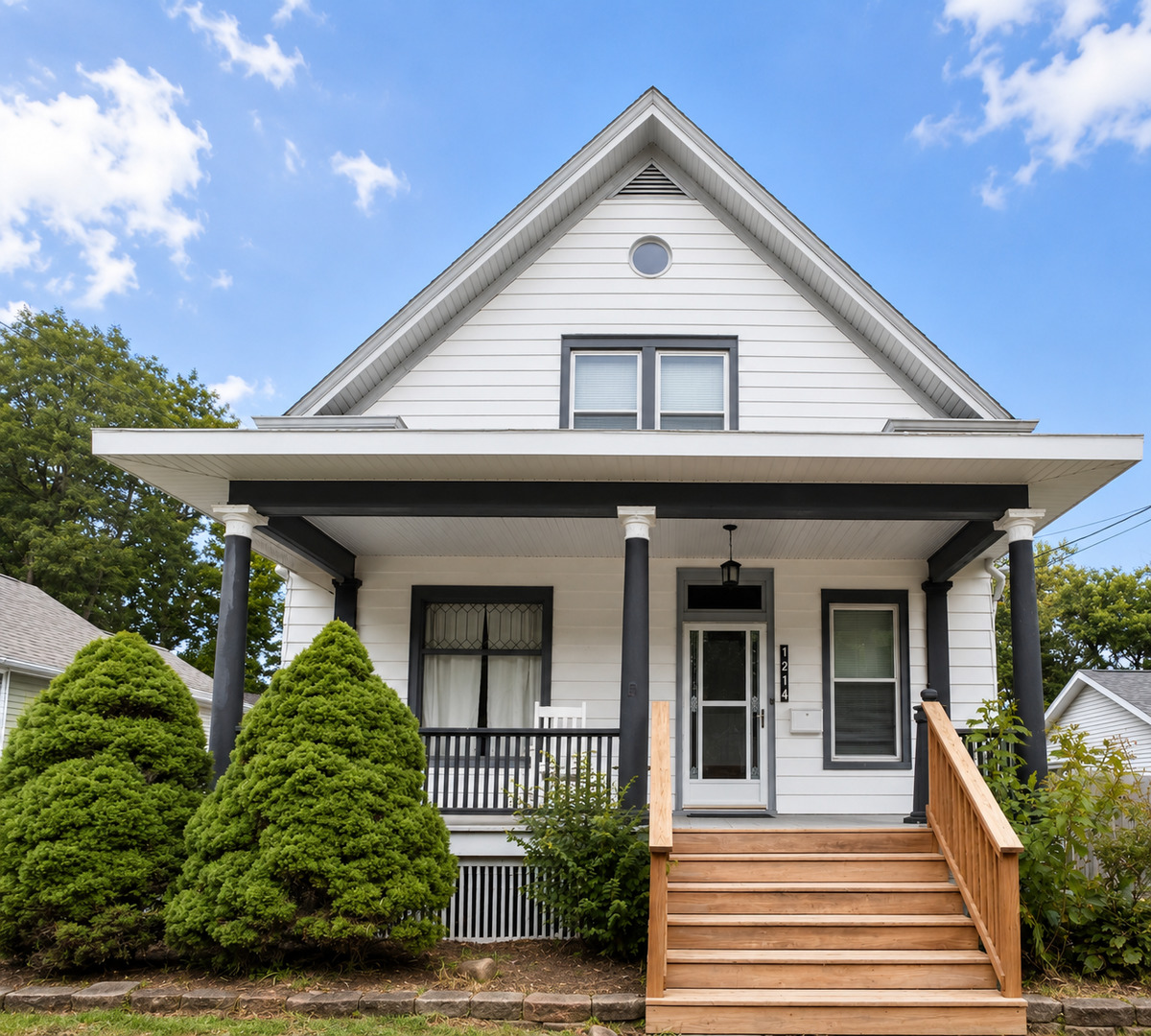 1214 N Oak Street — photo