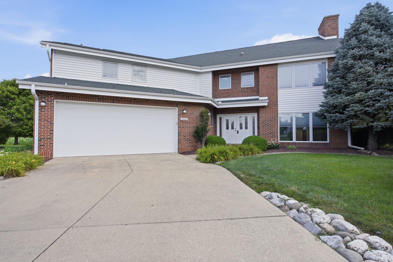 2110 Meadowlark Court — photo