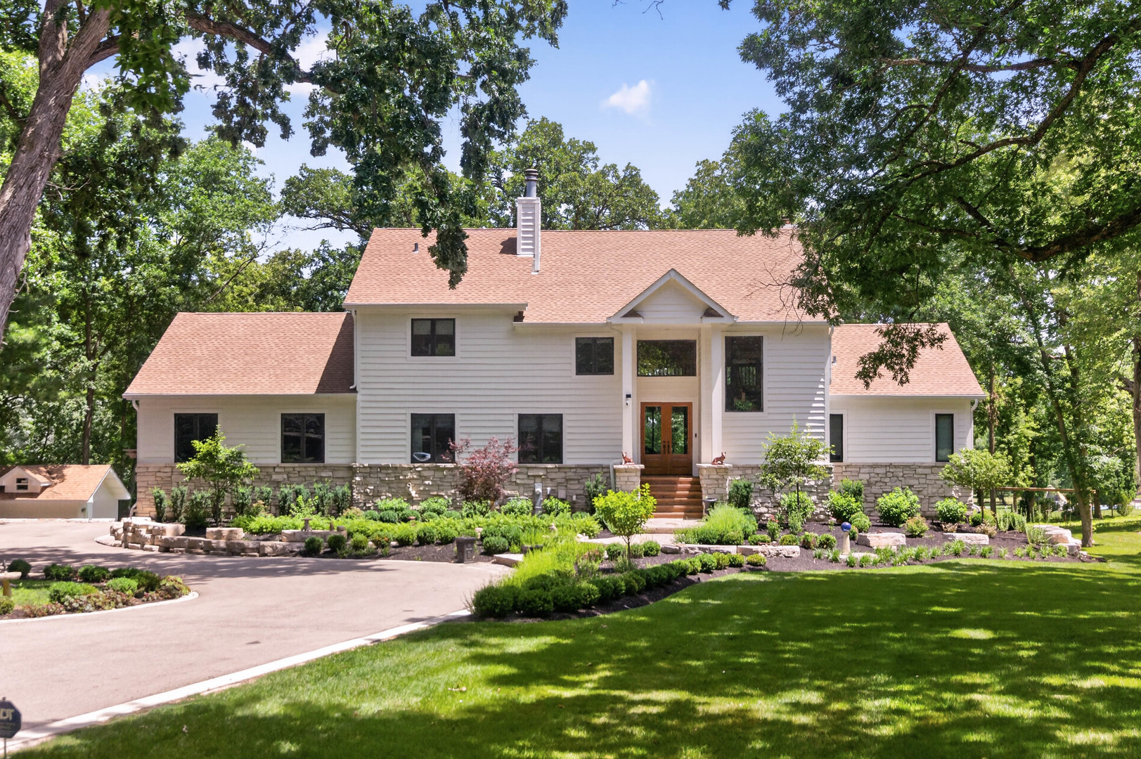 41W438 Barlow Drive — photo