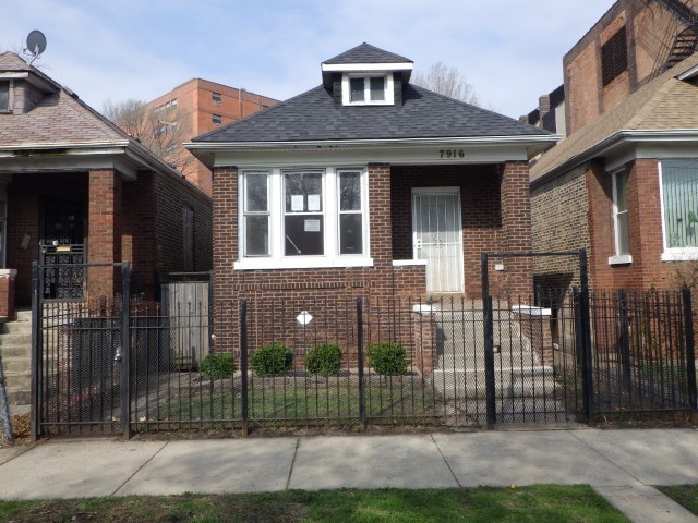 7916 S East End Avenue — photo