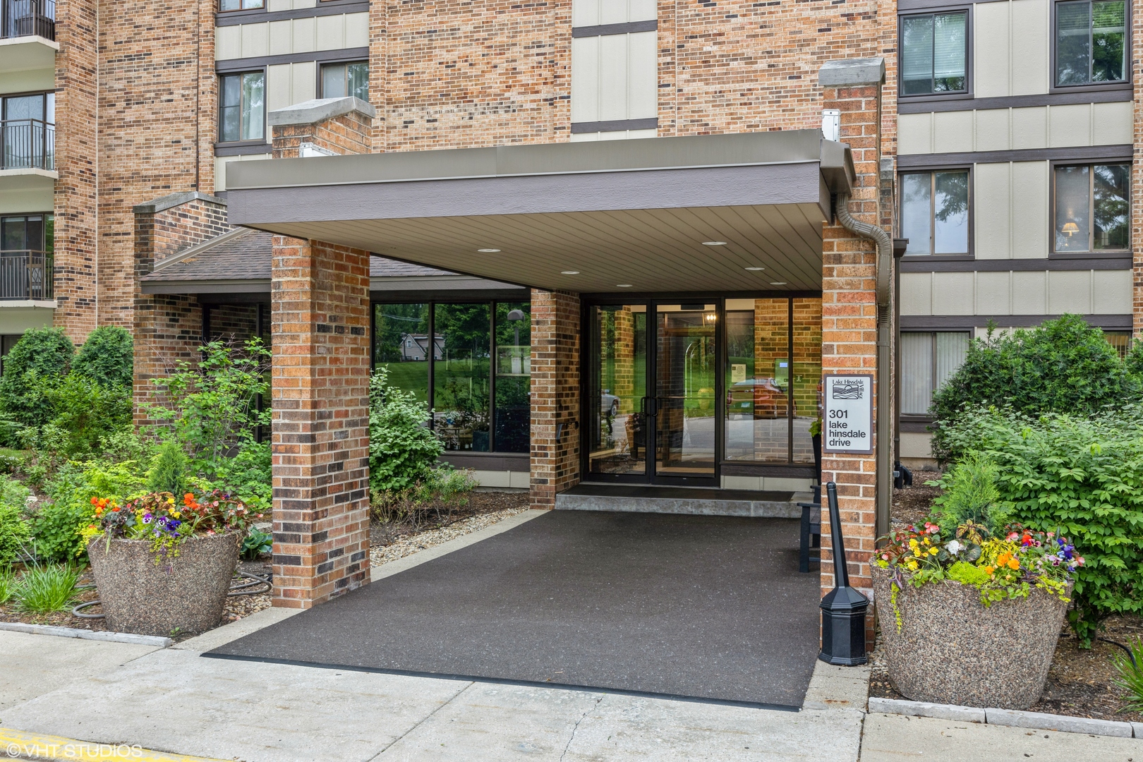 301 Lake Hinsdale Drive 404 — photo