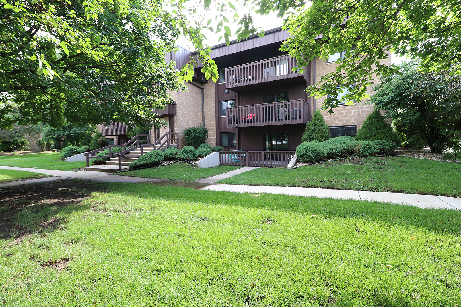 101 Caterpillar Drive 1B — photo