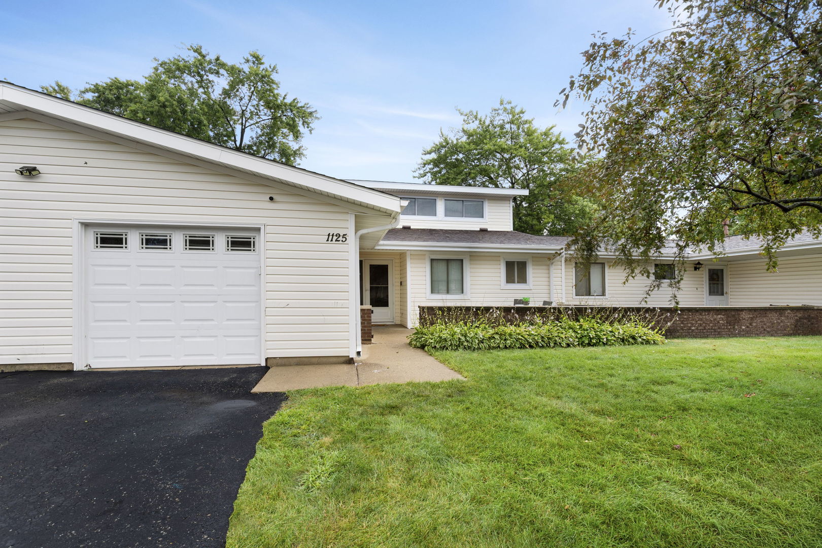 1125 Danvers Court — photo