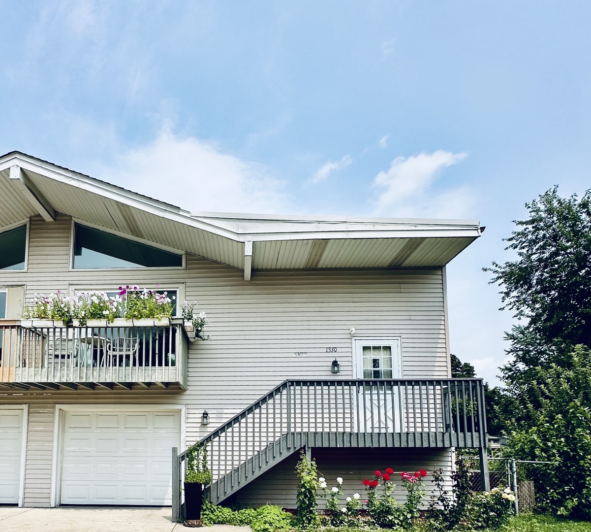 1330 Todd Farm Drive — photo