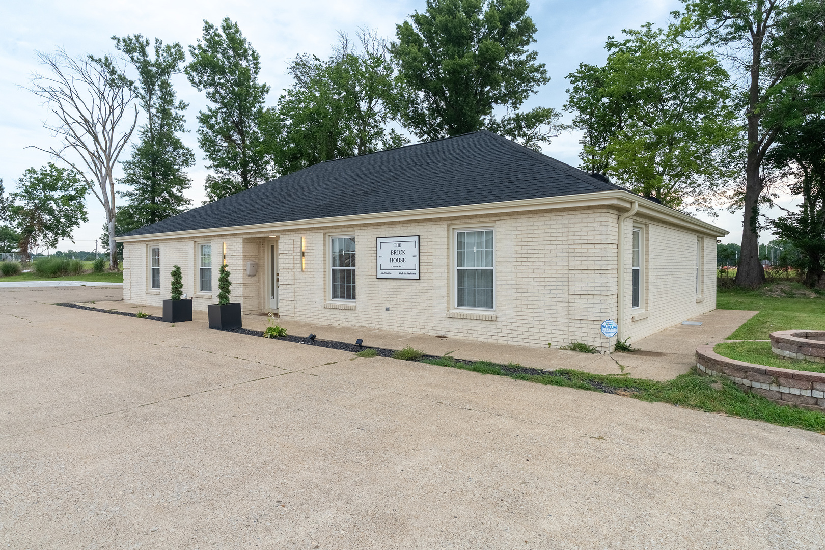 709 N Carbon Street — photo