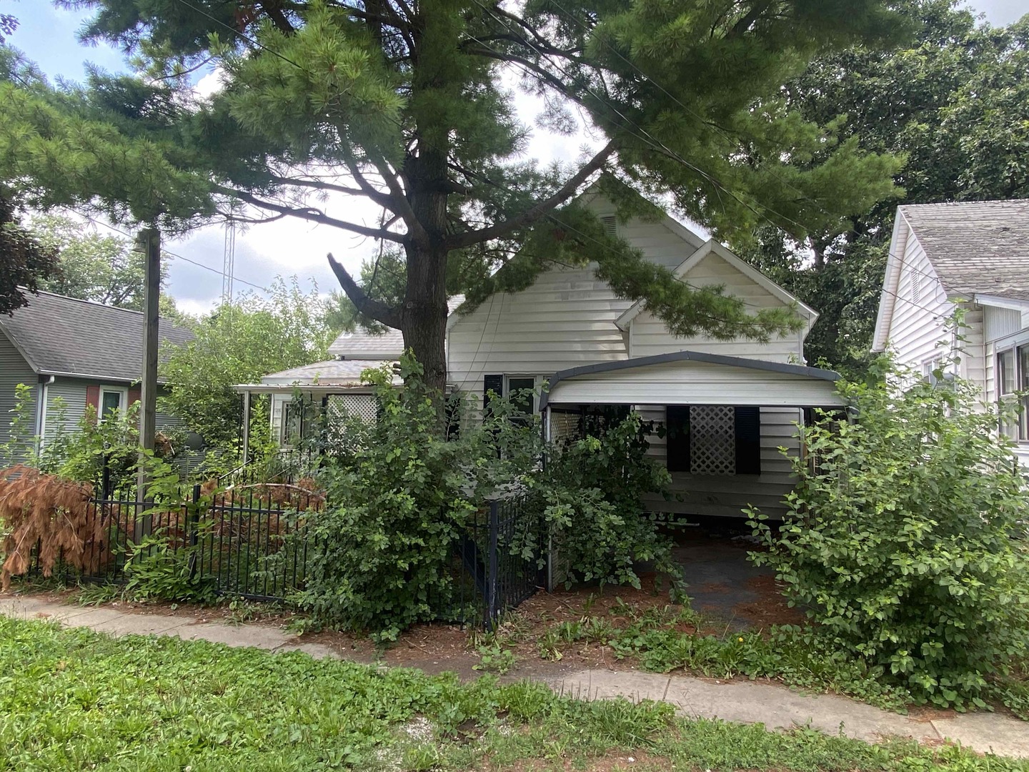 967 N Noble Street — photo