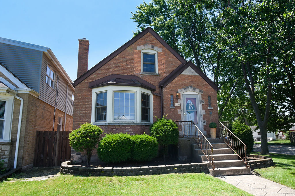 7257 W Fitch Avenue — photo