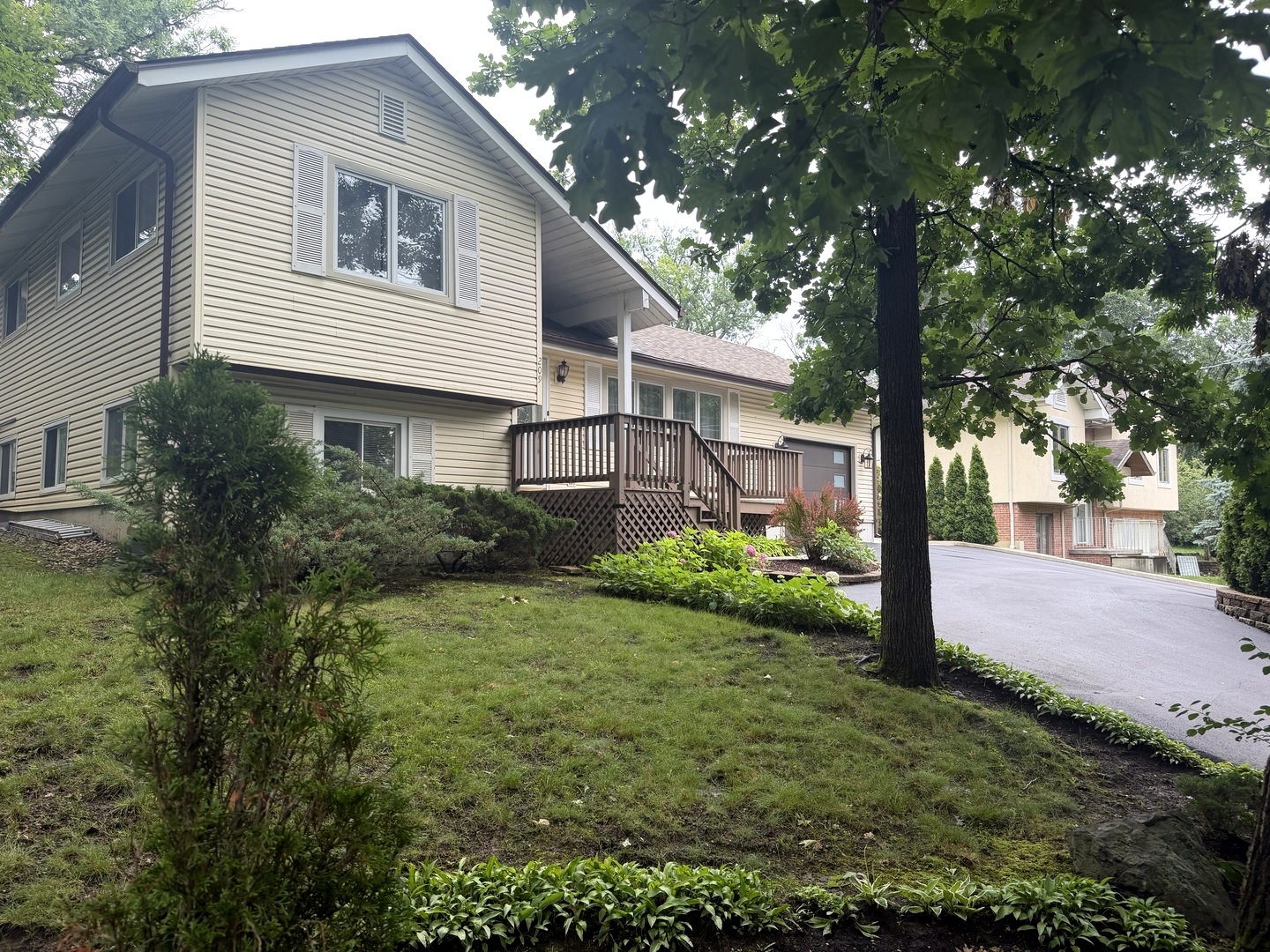 209 Rivers Drive, Lake Bluff, IL 60044 — photo 2