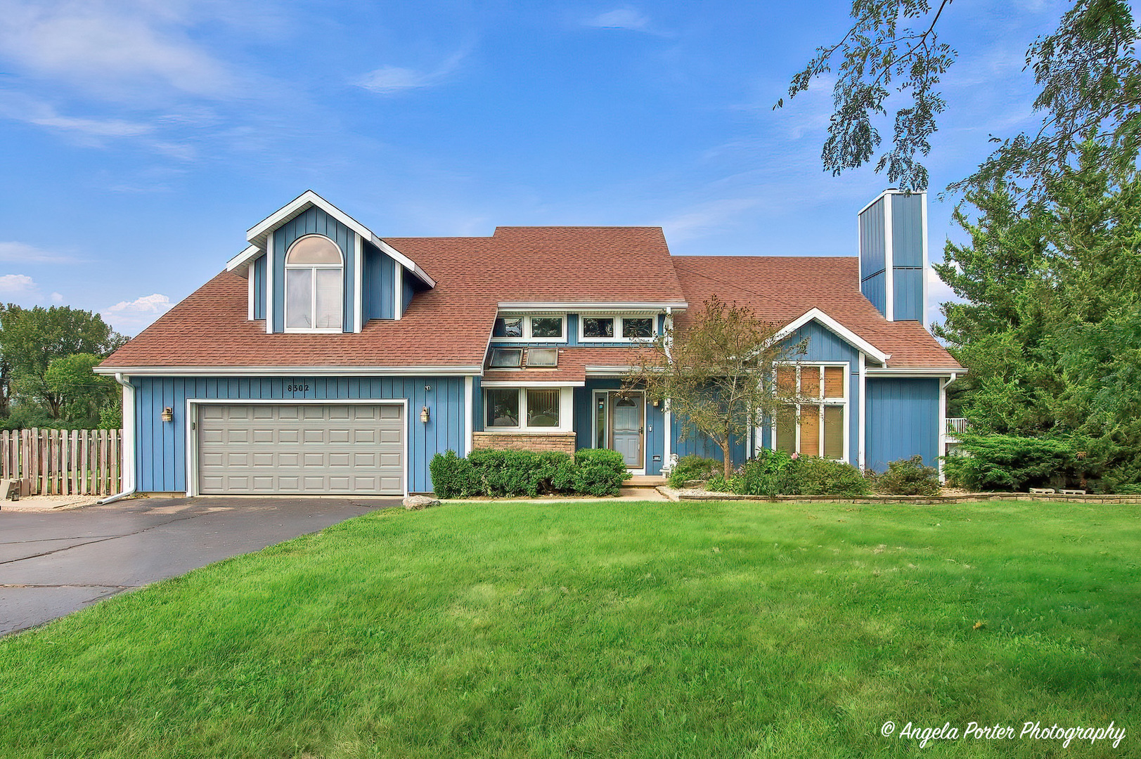 8302 White Oaks Road — photo