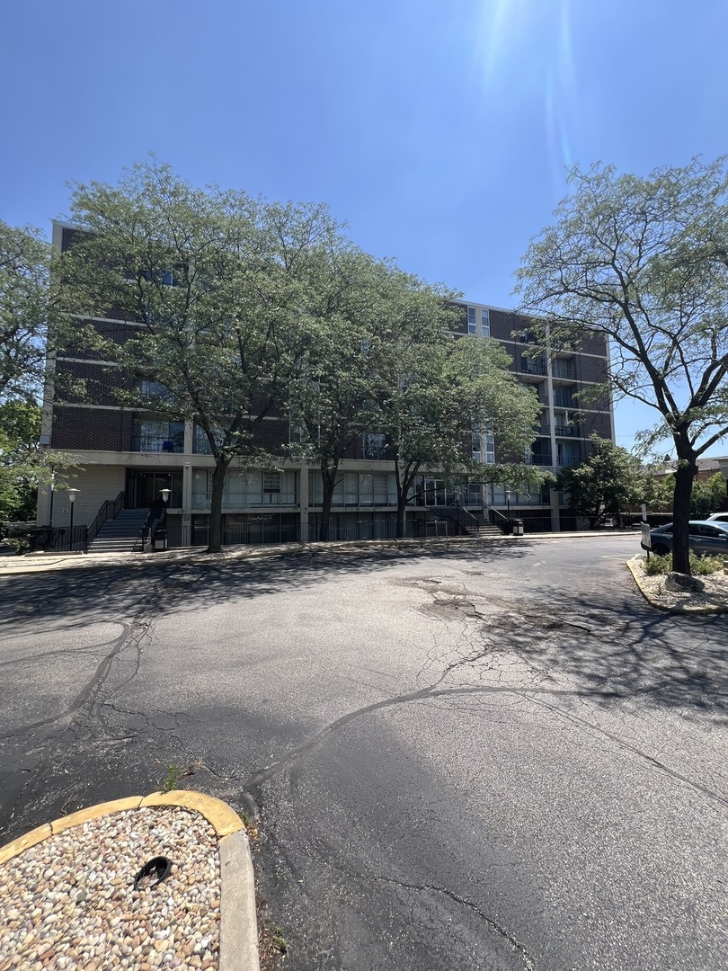 1043 S York Road 202 — photo