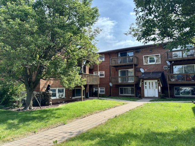 10749 S Harlem Avenue 1C — photo