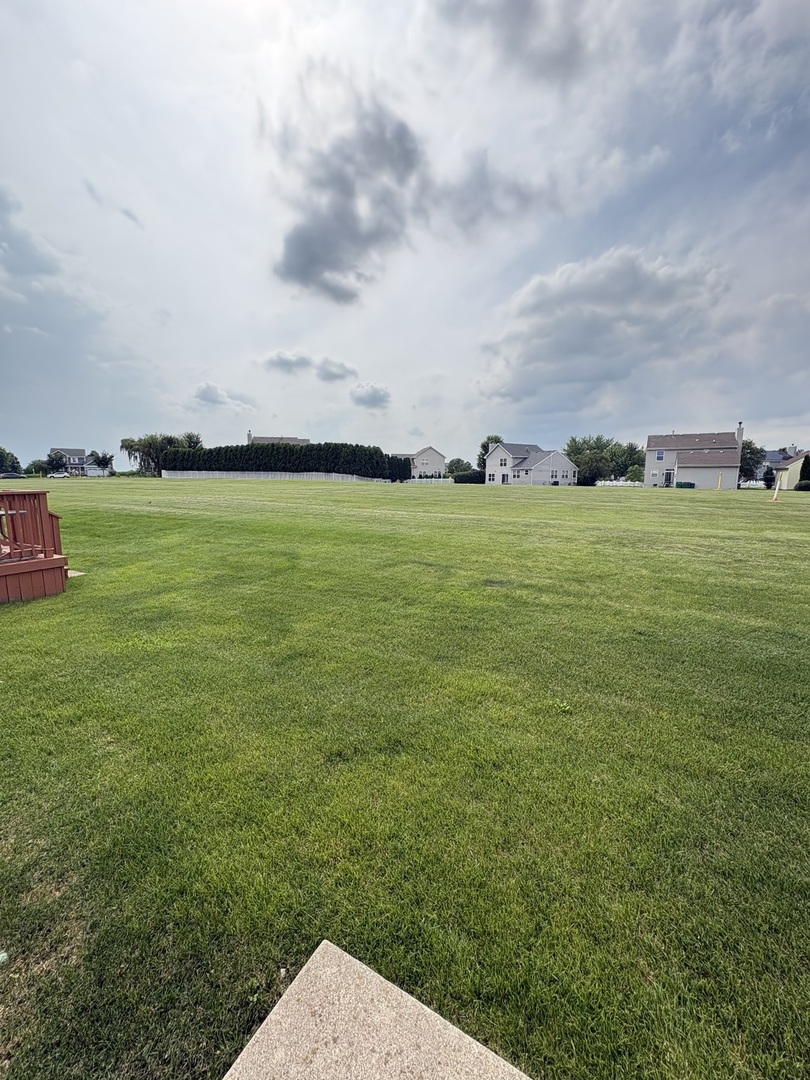 655 Chestnut Ridge, Minooka, IL 60447 — photo 2
