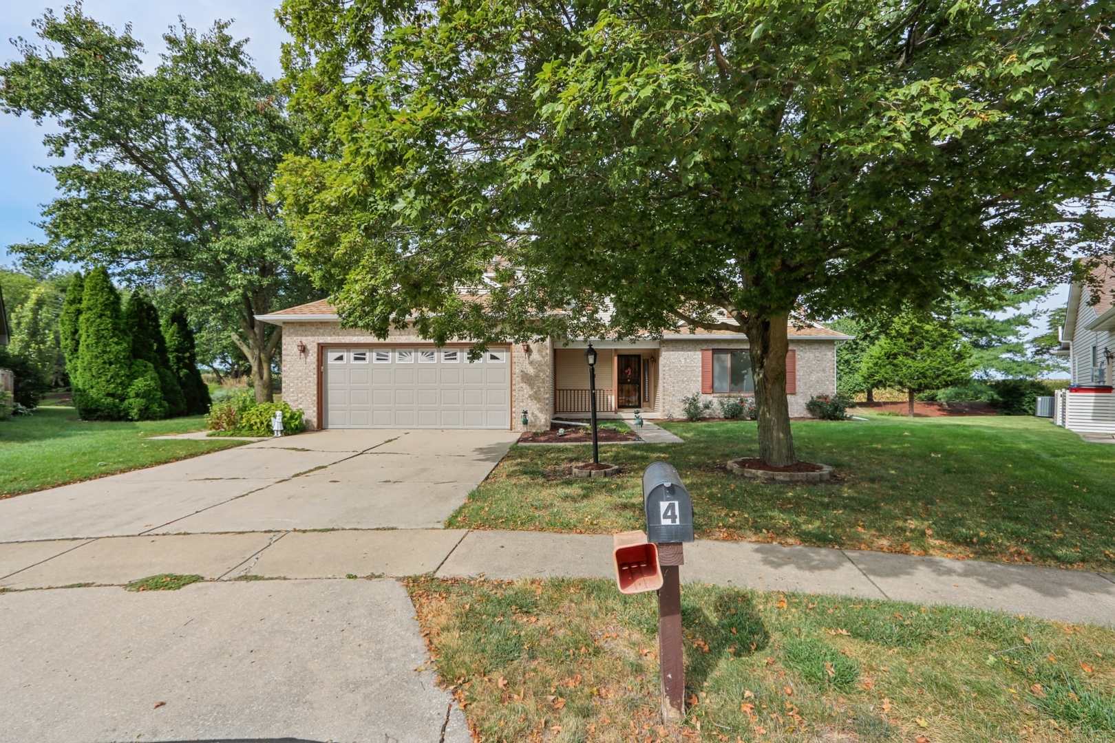4 Redwing Court — photo