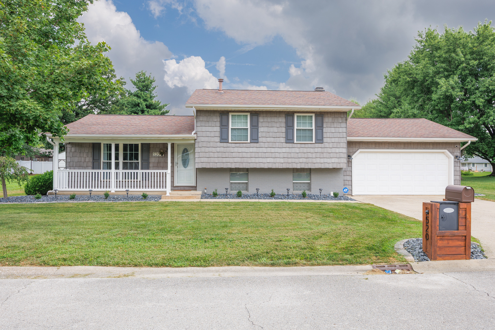 520 Cottonwood Drive — photo