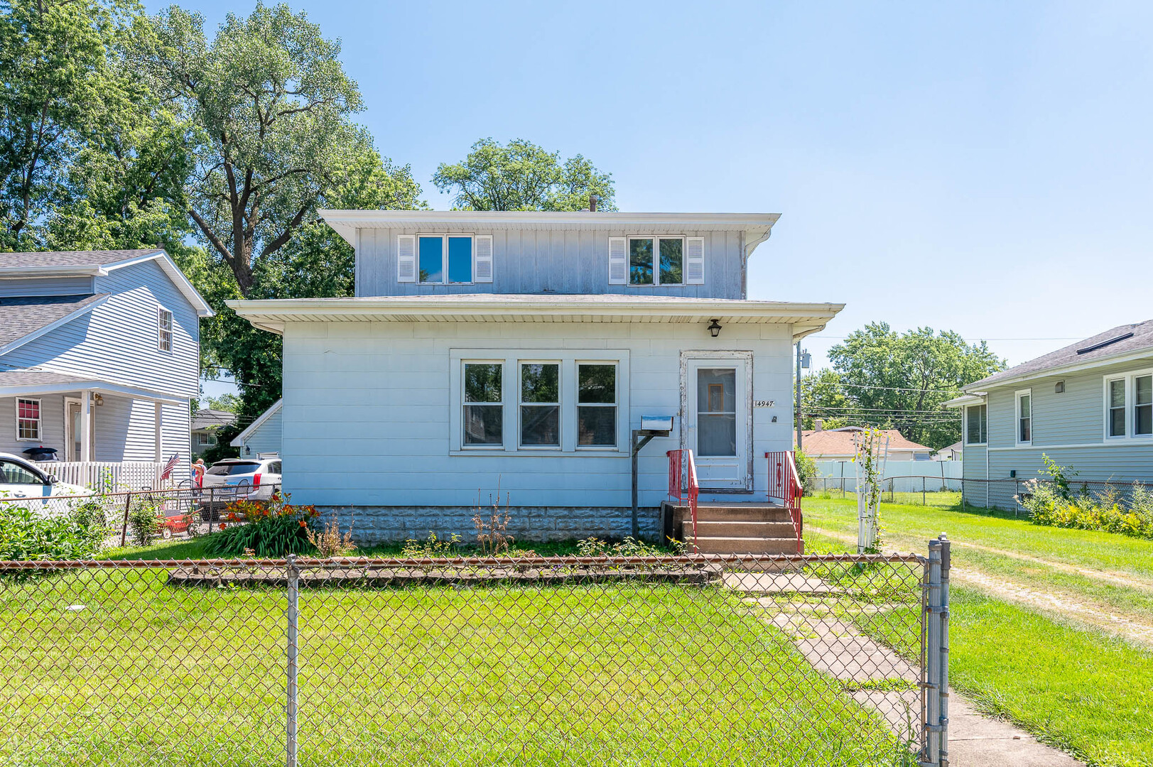 14947 Hamlin Avenue — photo