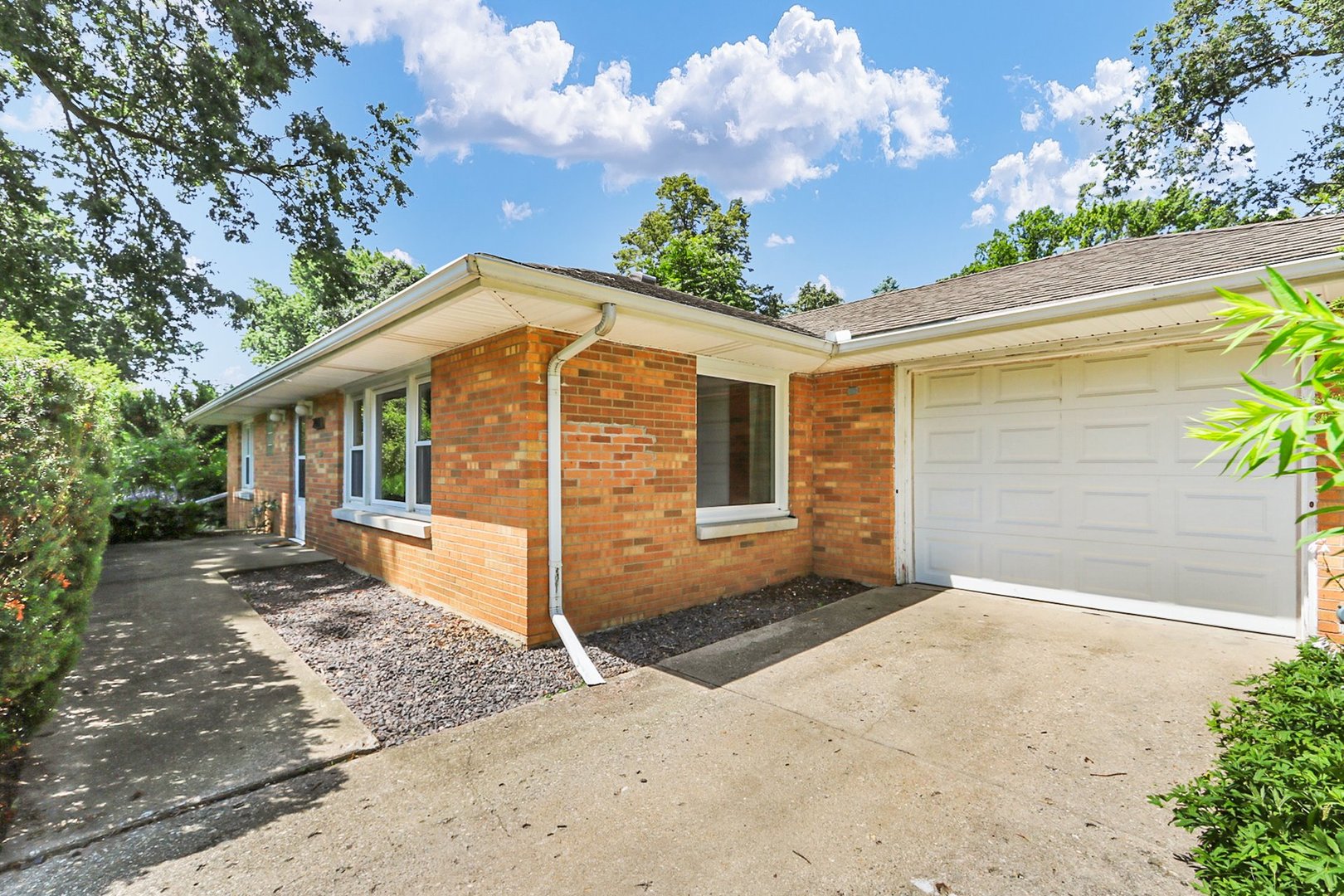 2103 Burlison Drive — photo