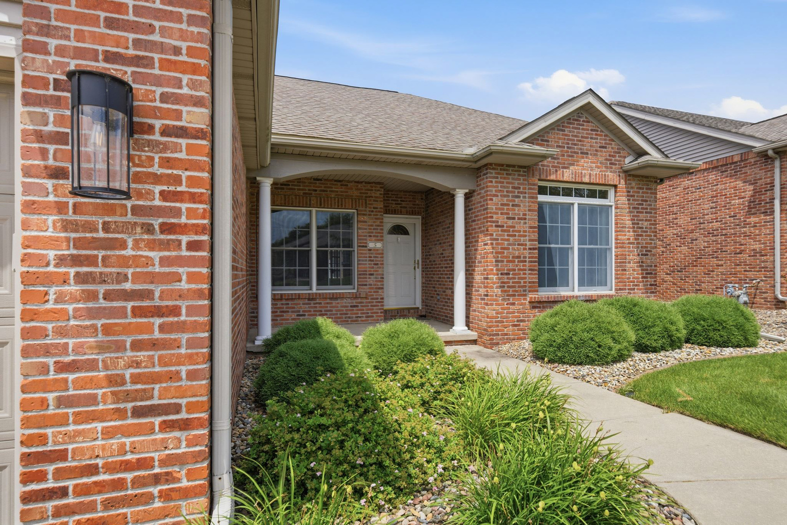 5 Spring Ridge Circle, Bloomington, IL 61704 — photo 2