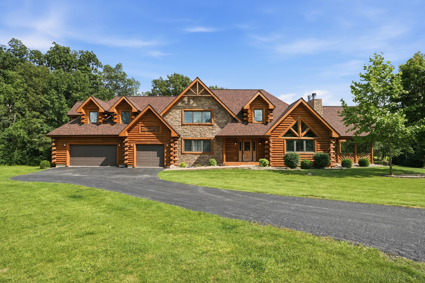 6125 Tulip Lane — photo