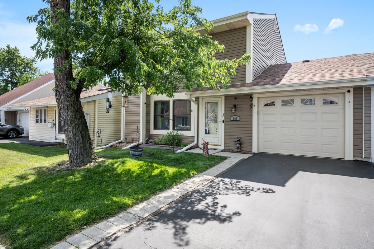 205 Robbin Drive, Romeoville, IL 60446 — photo 2