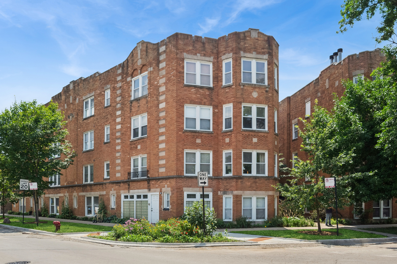 2917 W Leland Avenue Unit G — photo