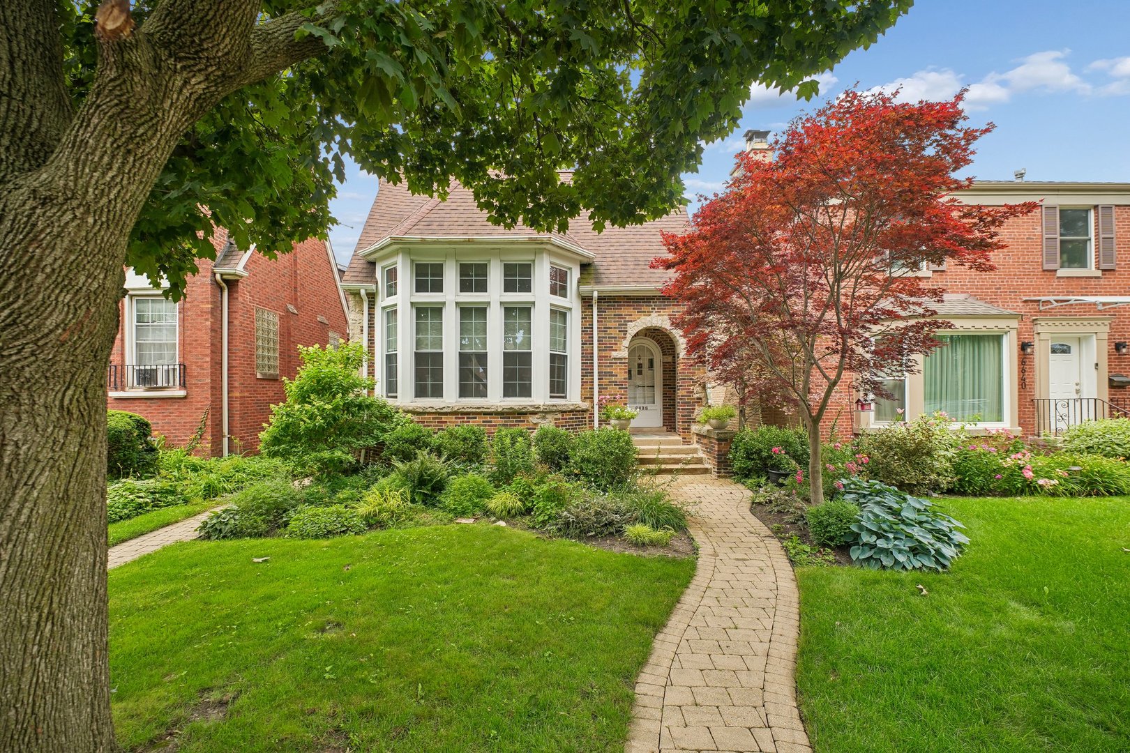 6638 N Trumbull Avenue — photo