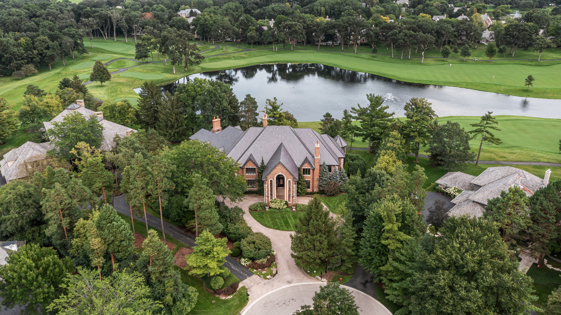 33 Hidden Brook Drive — photo