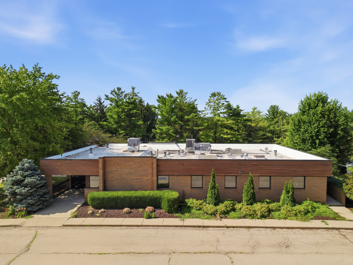 635 E Lincolnway Road — photo