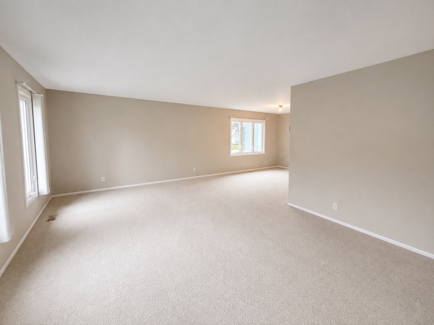 633 E 8th Avenue, Naperville, IL 60563 — photo 3