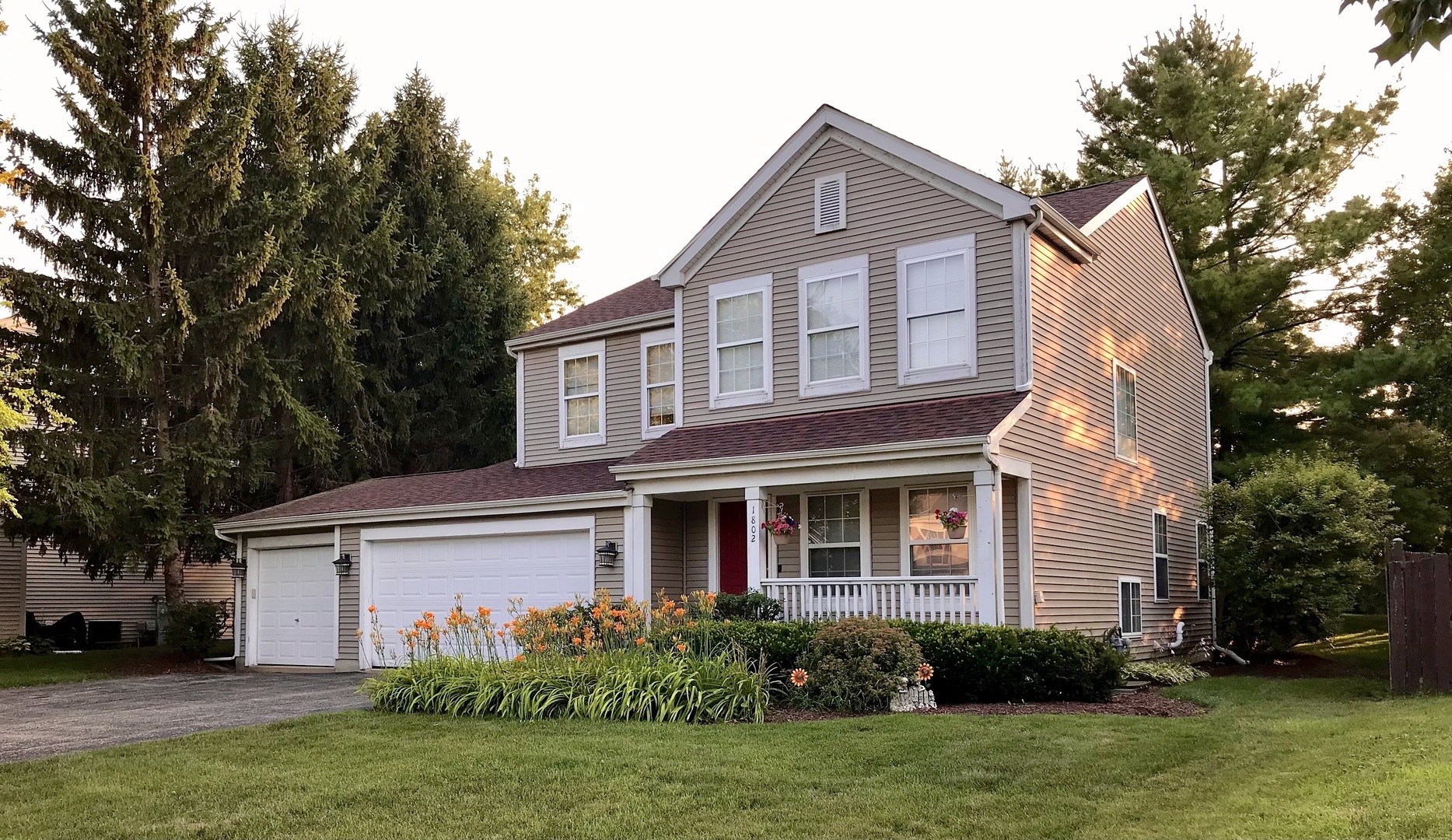1802 Thornapple Way — photo