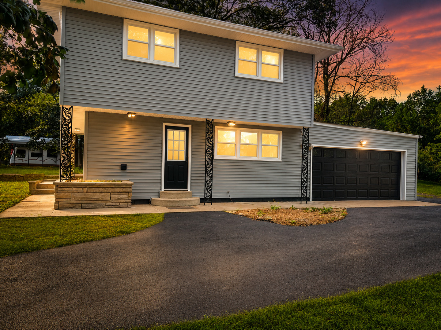 1401 Oakleaf Drive — photo