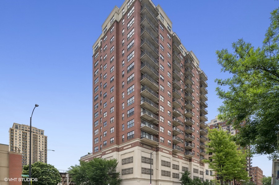 5 E 14th Place 1705 — photo