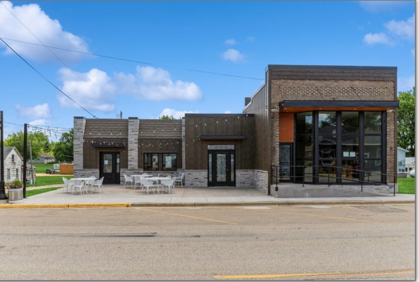 601 Main Street — photo