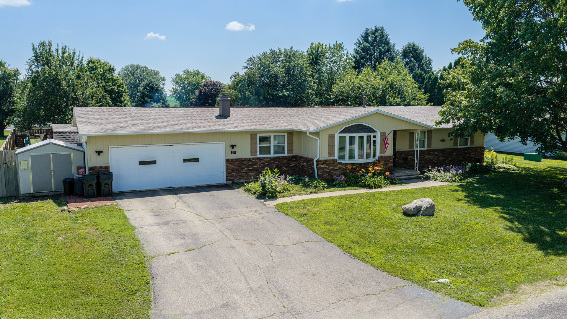 208 Pittman Court — photo