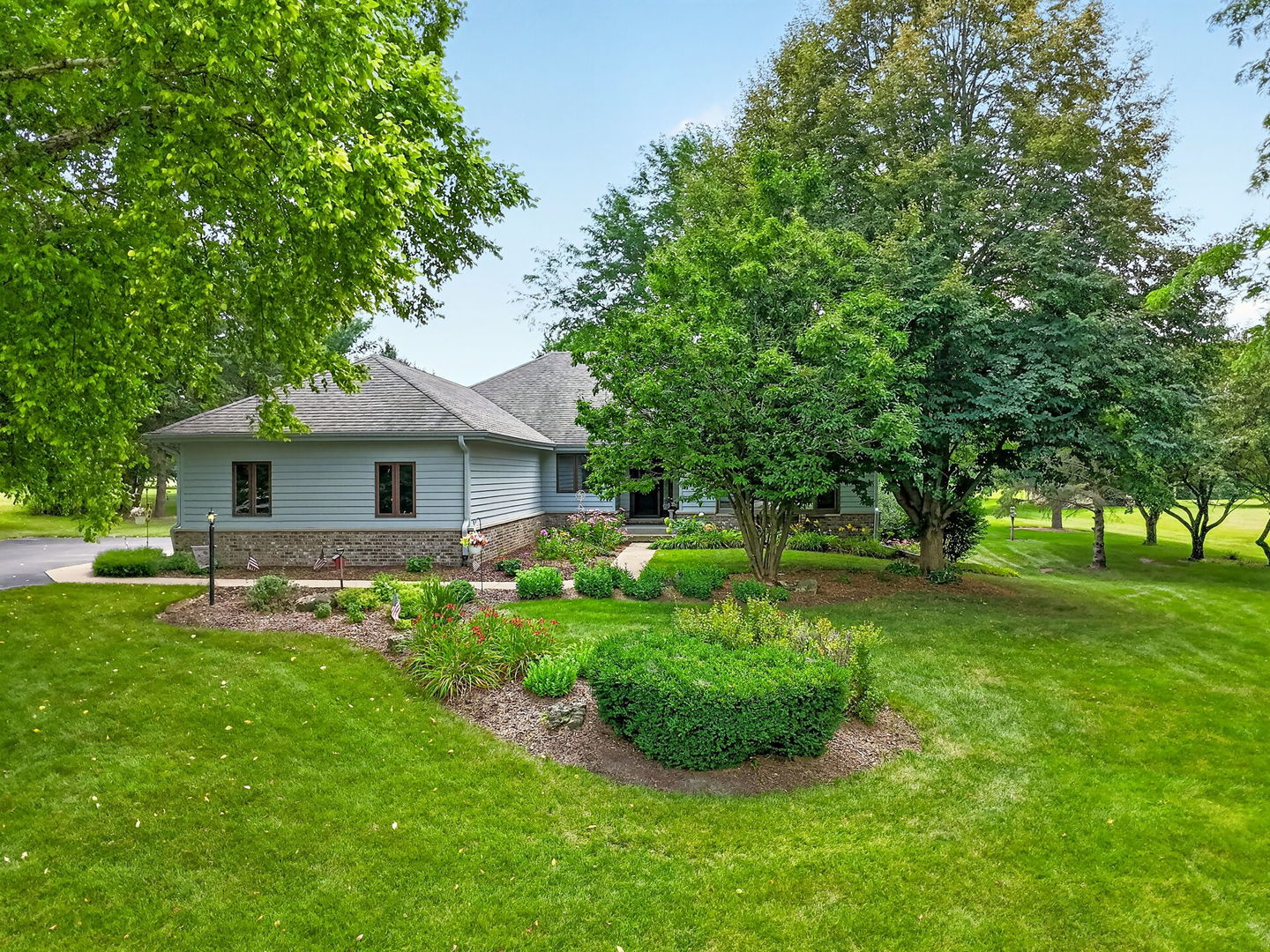 10293 E Hickory Ridge Drive, Rochelle, IL 61068 — photo 3