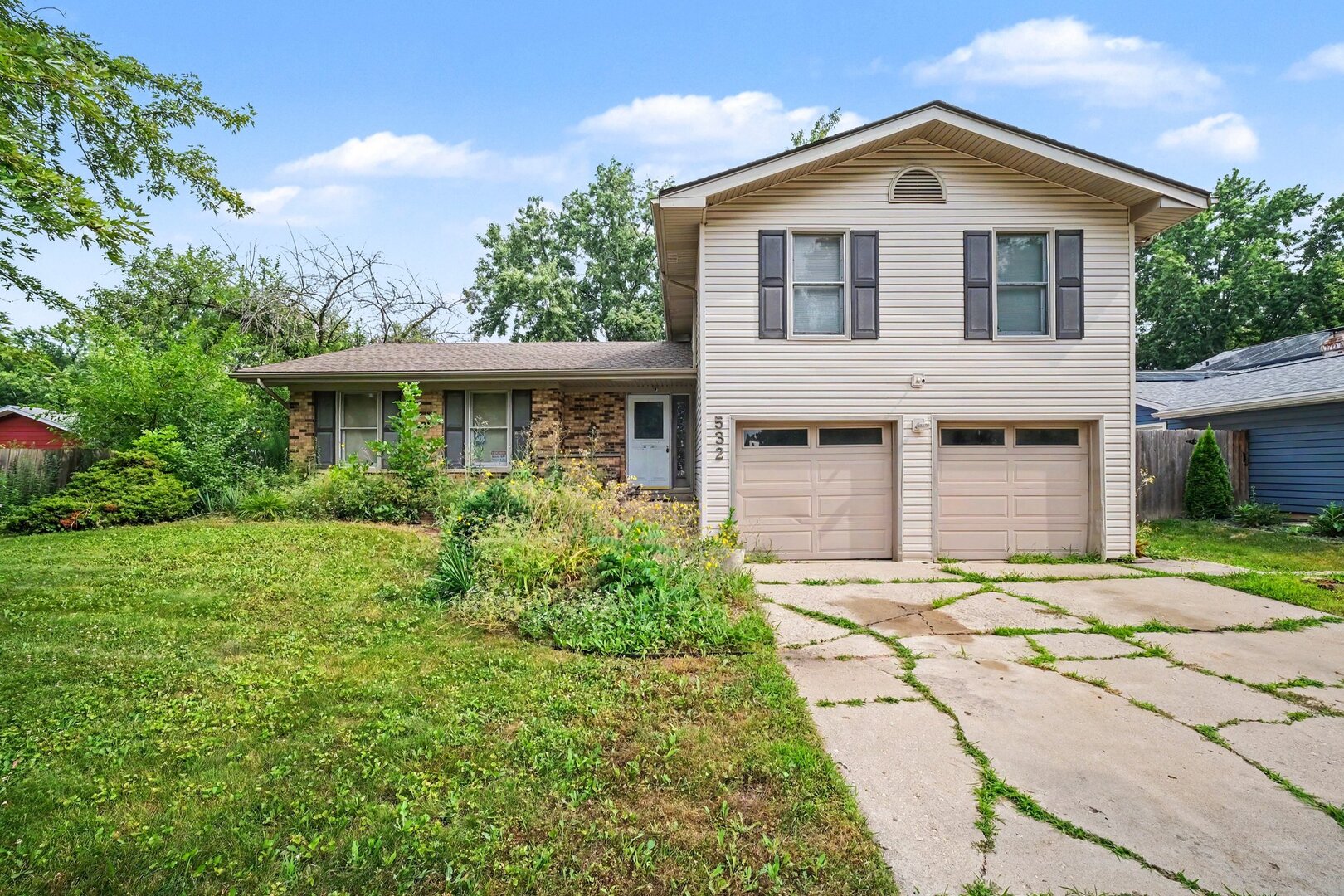 532 Carlyle Lane — photo
