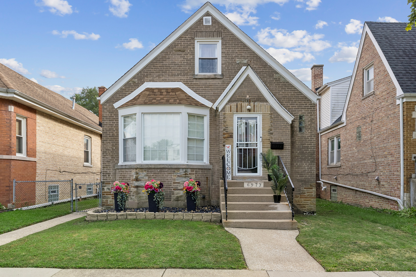 6973 W Nelson Street — photo
