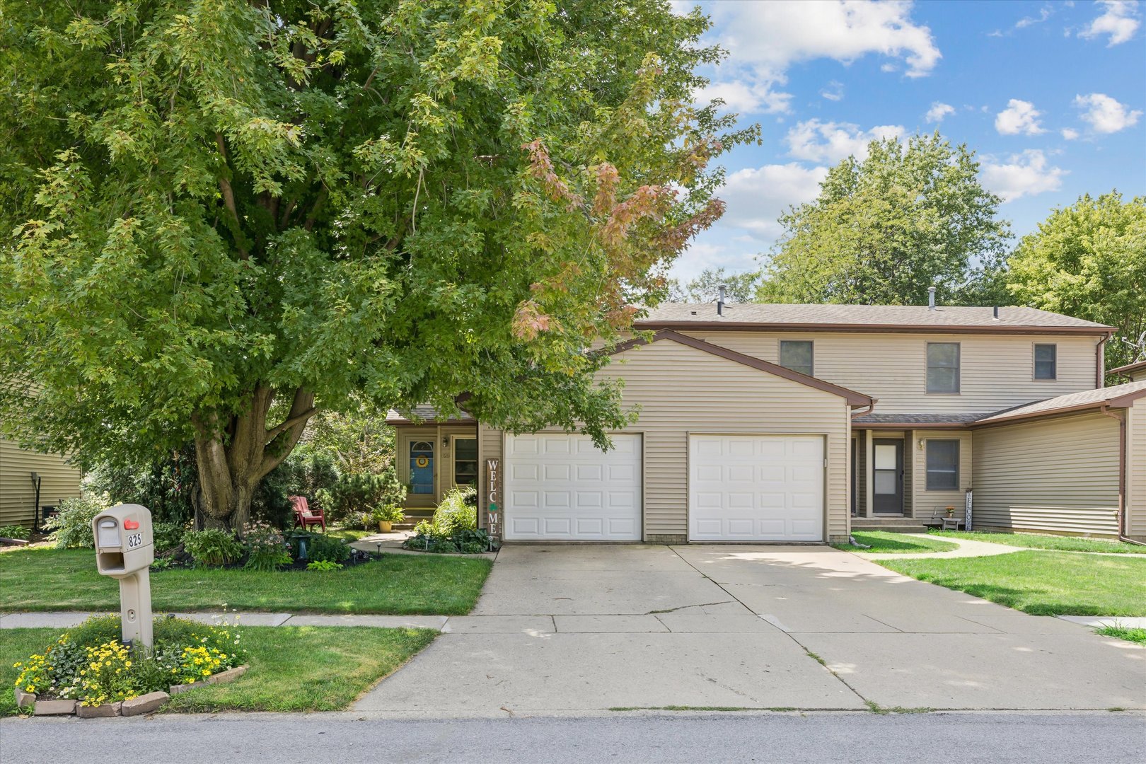 825 Brookview Drive — photo