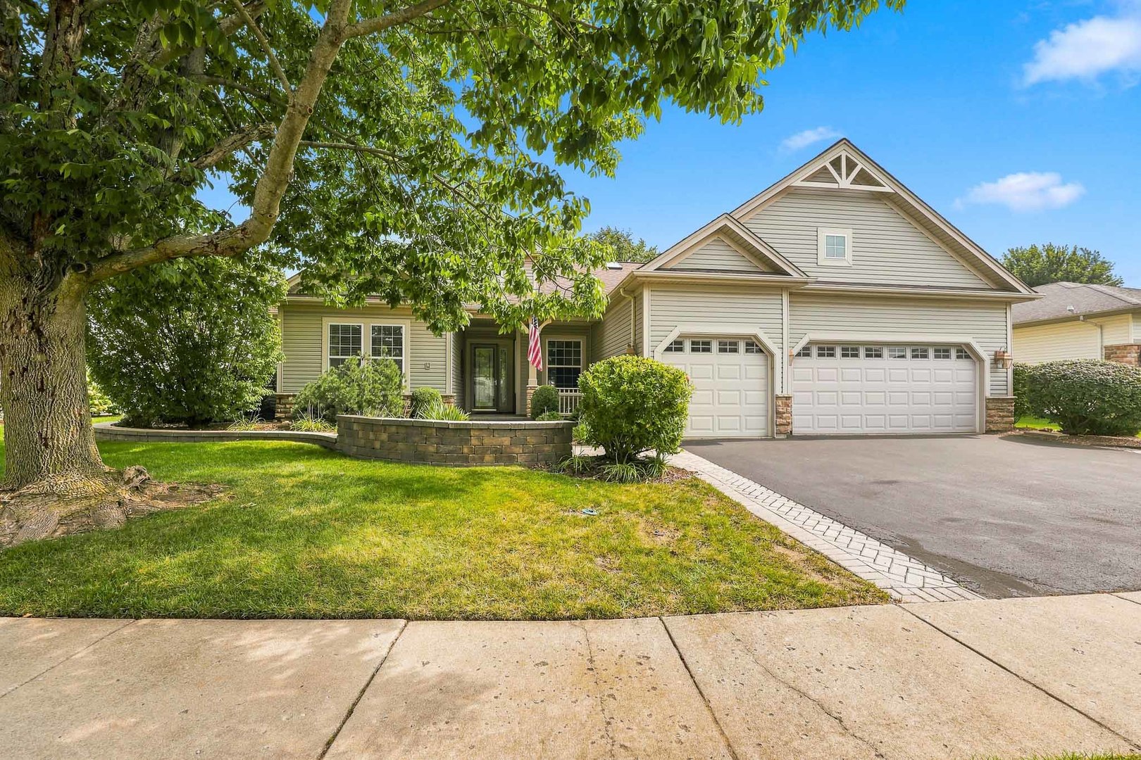12128 Spring Creek Drive — photo