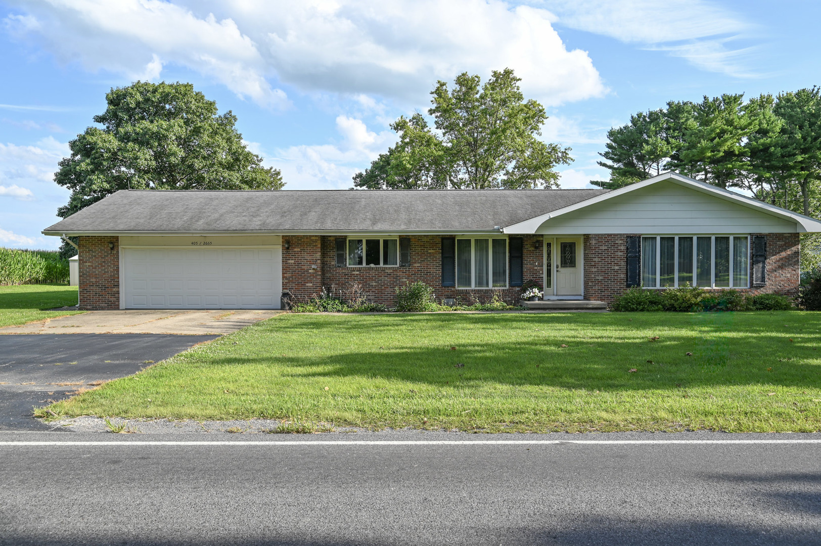 405 E Main Street, Royal, IL 61871 — photo 2