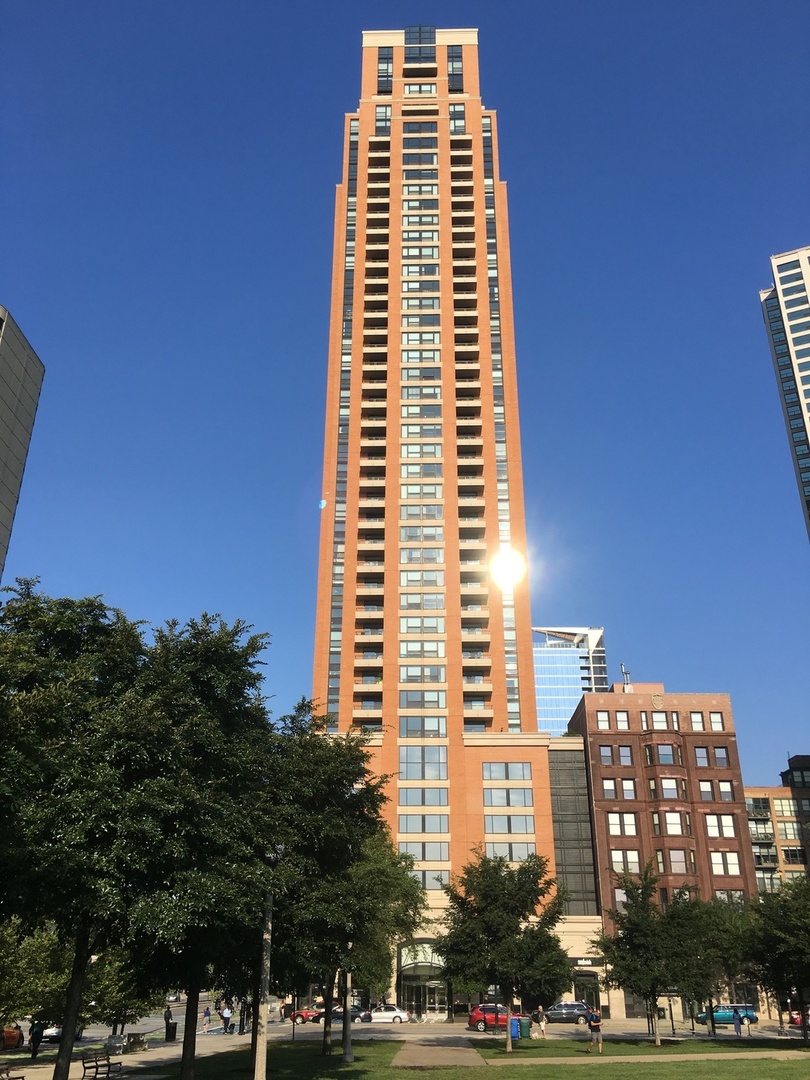 1160 S Michigan Avenue 1406 — photo