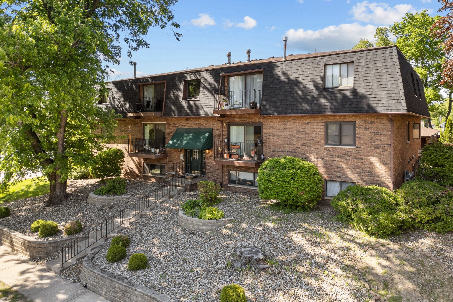 2501 26th Ct Avenue Unit 1J — photo